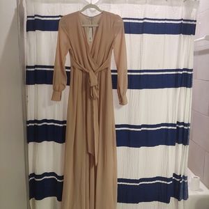 New w Tags Baltic Born Lydia Maxi Dress Tan size Small